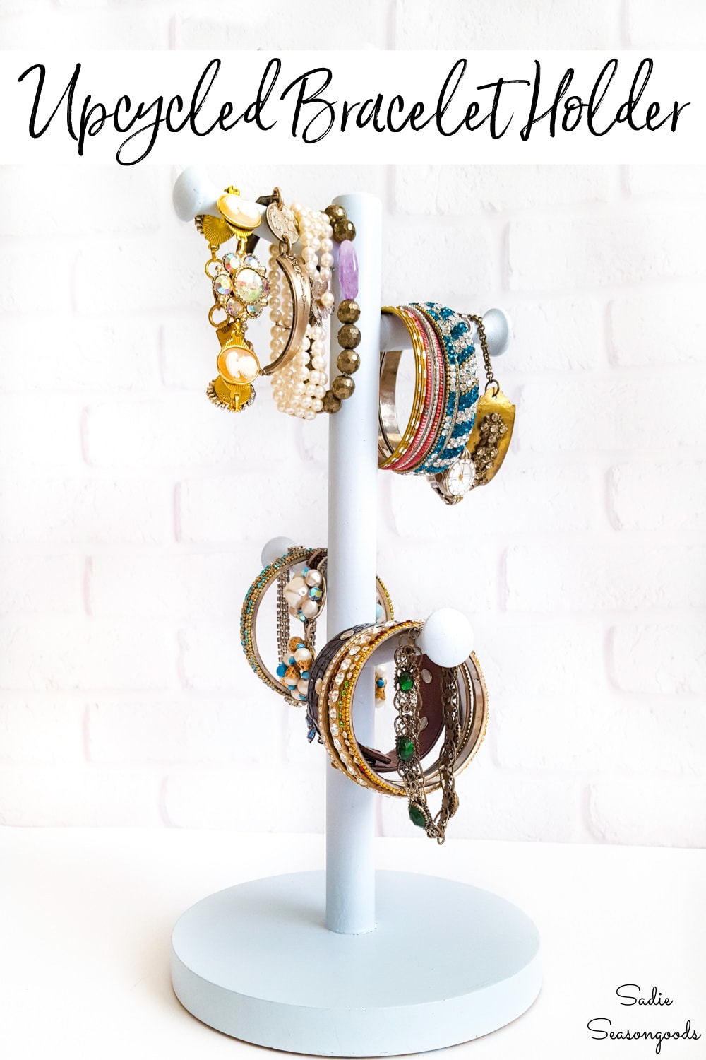 Bracelet holder Bracelet holder