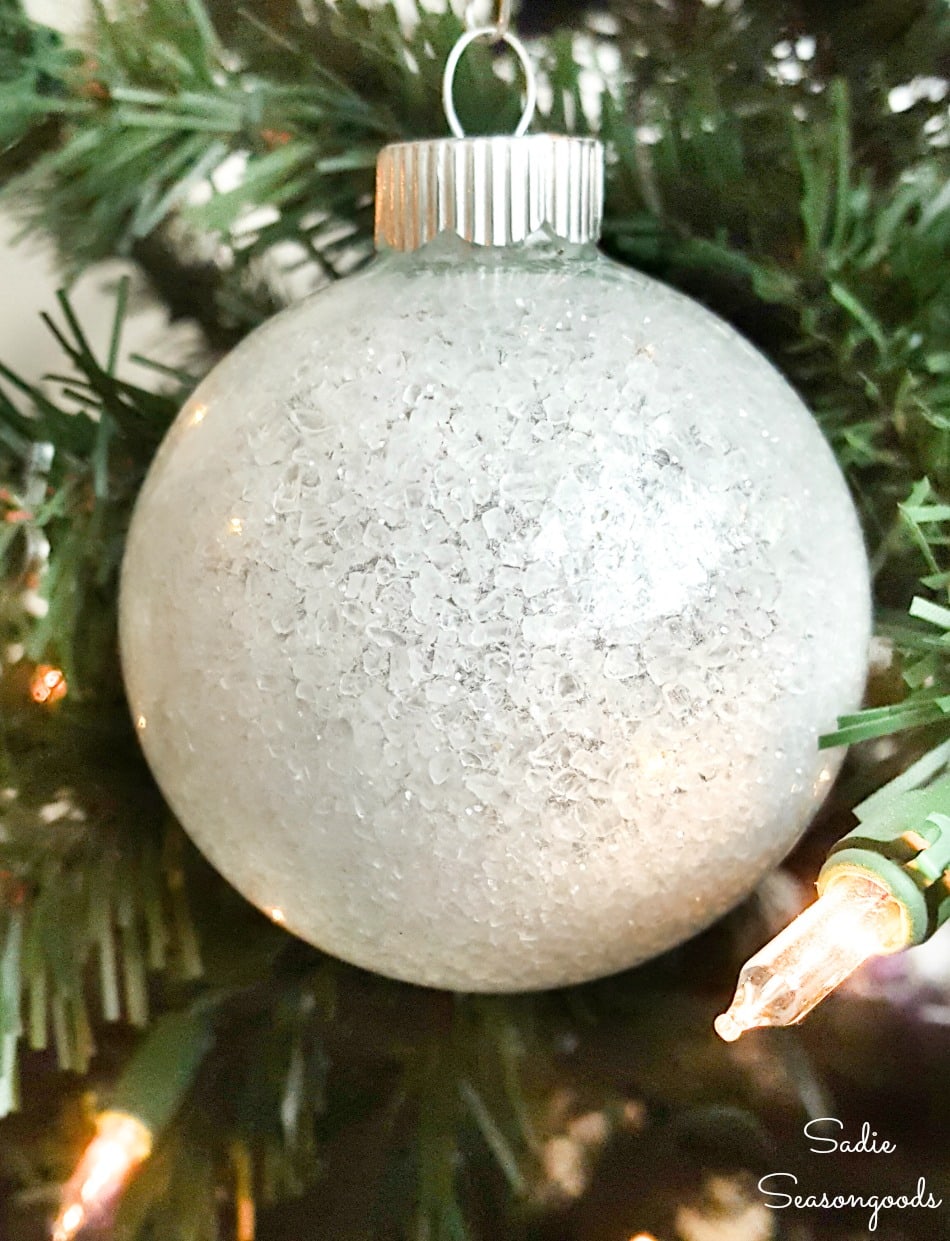 Snow Ornaments for Your Christmas Tree!