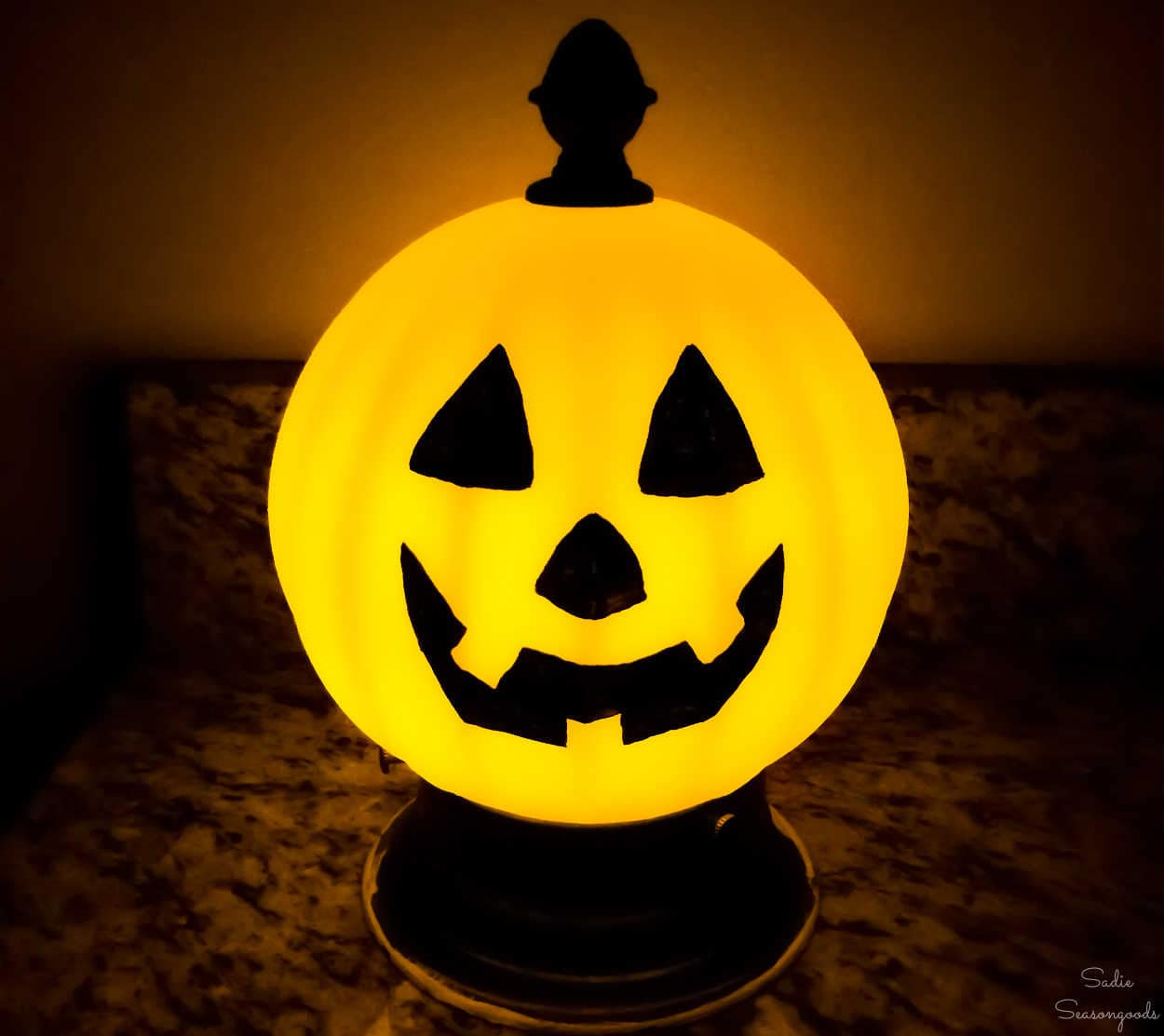 Light-Up Jack-o-Lantern for Halloween