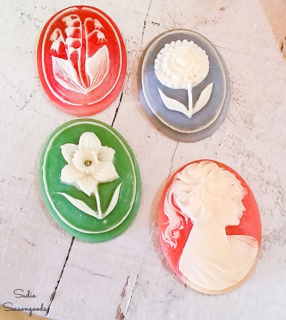 Spoon Jewelry with Vintage Cameos for a Unique DIY Necklace