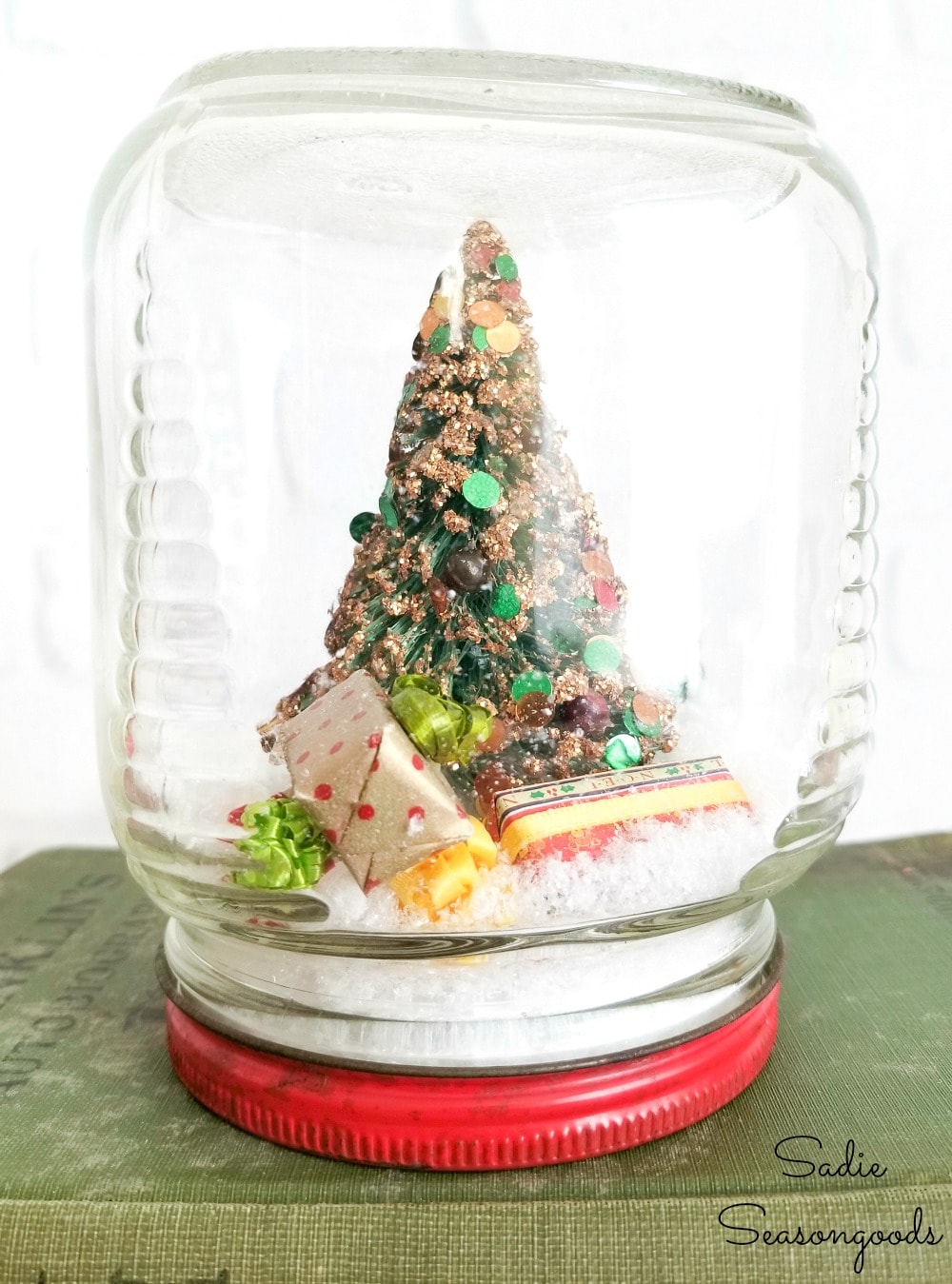 DIY Waterless Snow Globe