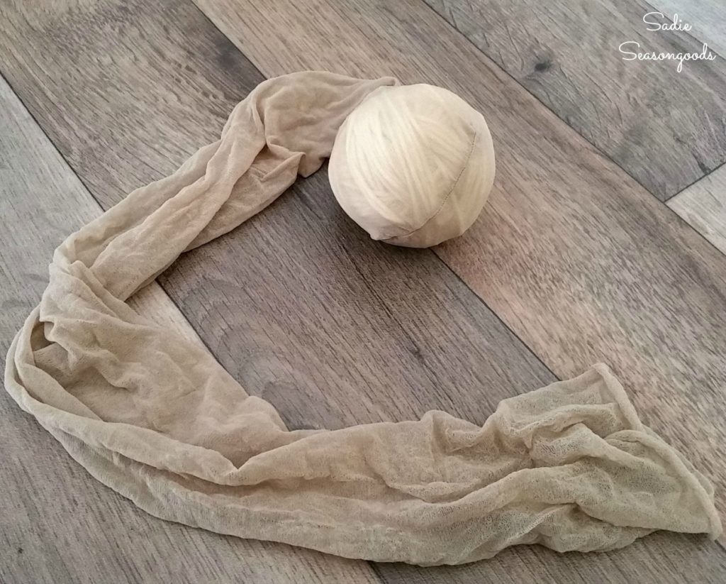 DIY Dryer Balls from Wool Yarn for EcoFriendly Cleaning