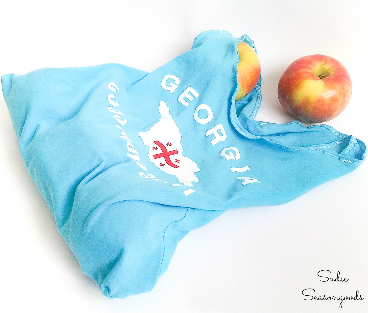 Upcycle t shirt as cloth produce bags for fruit and vegetables