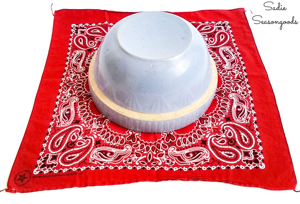 Reusable Bowl Covers from Bandanas for Summer BBQs