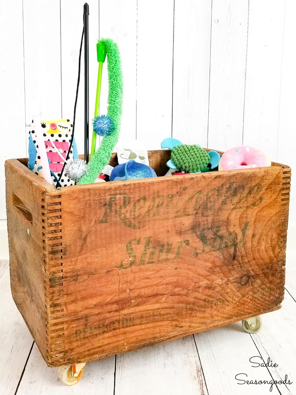 Cat toy box