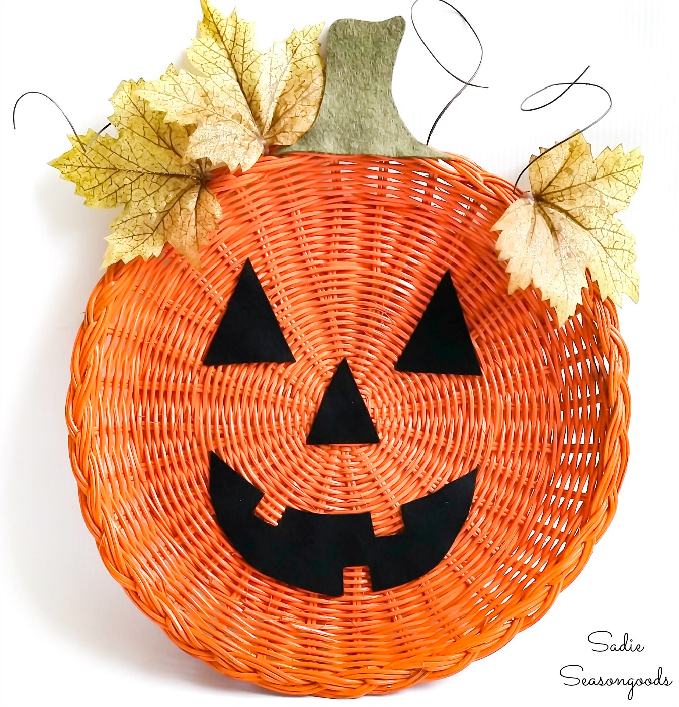 Halloween Door Hanger from a Wicker Paper Plate Holder