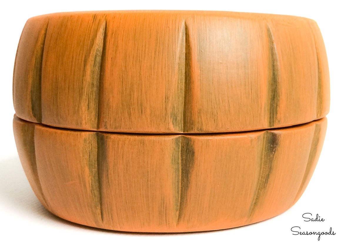 making a wooden trinket box from salad bowls