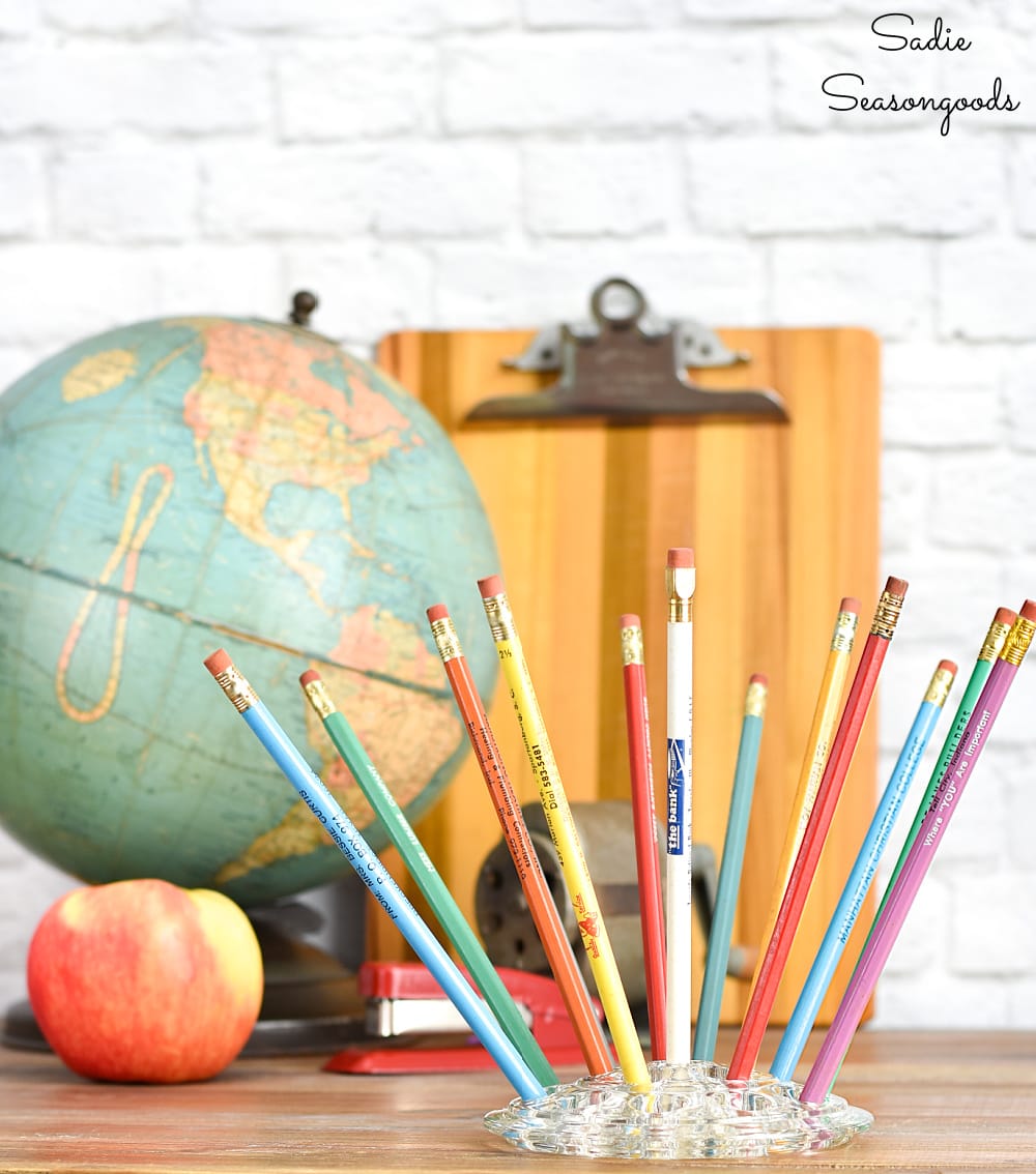Vintage schoolhouse decor for back to school