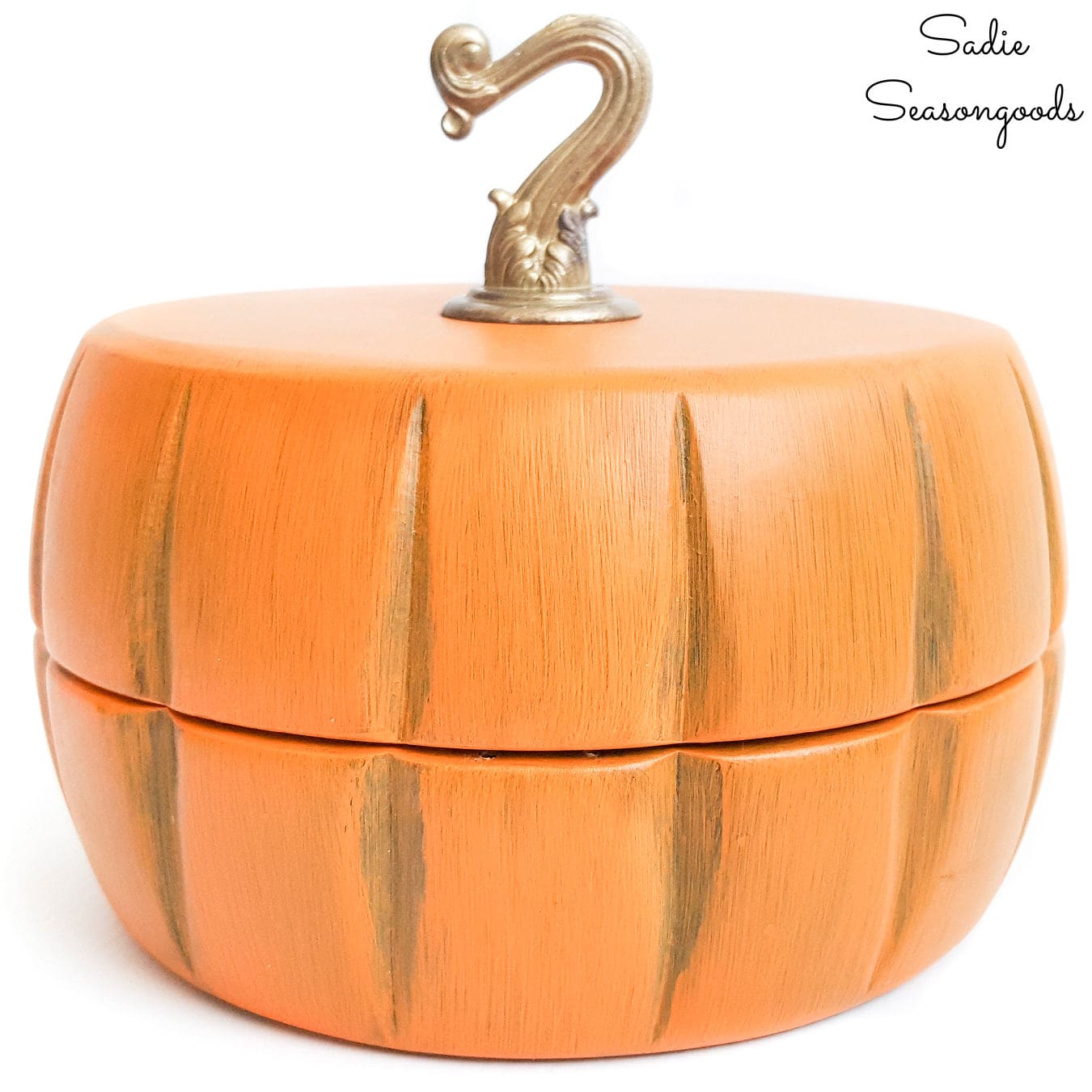 wooden pumpkin decor and trinket box