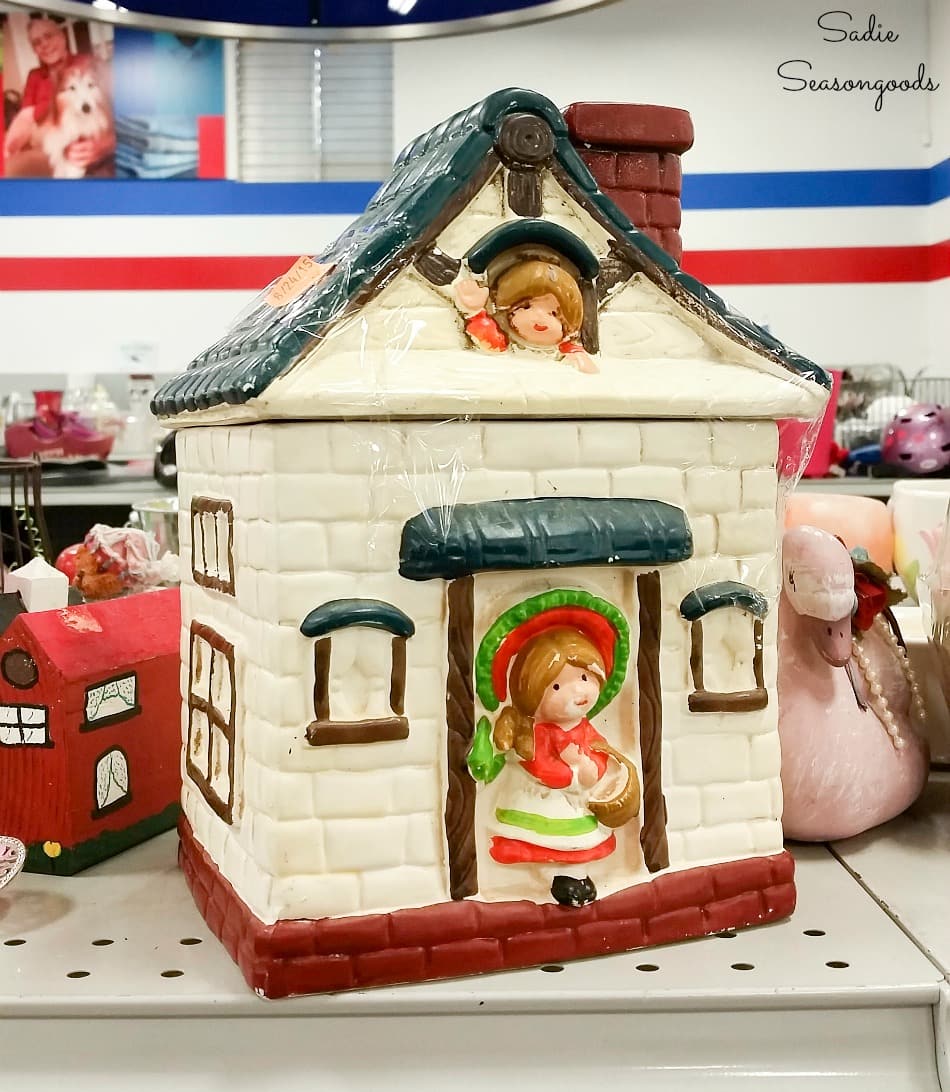 House cookie jar at a thrift store