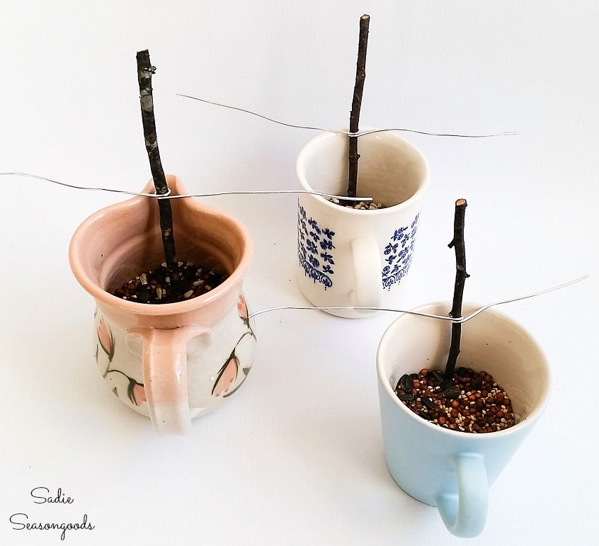 How to make a bird feeder with a coffee mug as a suet feeder and how to make suet