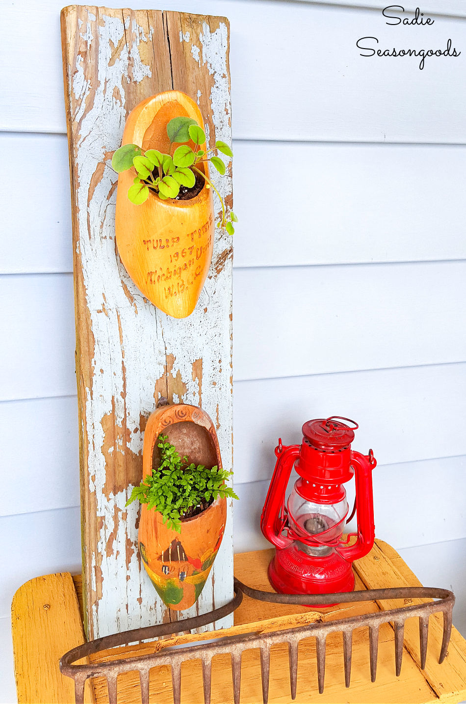 Upcycling shoes as hanging porch planters