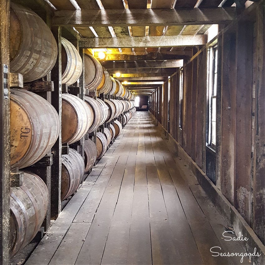 antiquing and bourbon tasting in kentucky