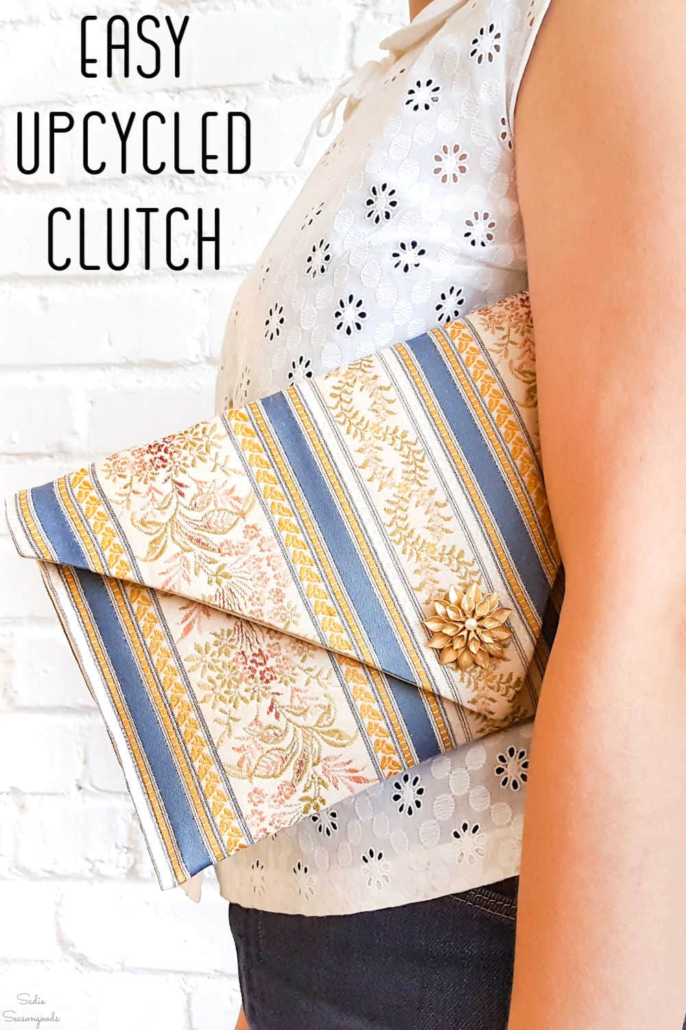 how to make a clutch handbag from a thrifted table runner