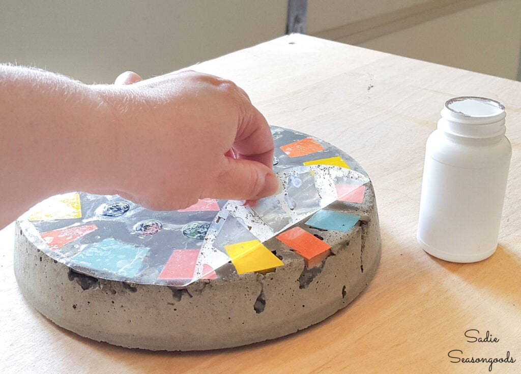 DIY Mosaic Stepping Stone with Key Hider as Garden Decor