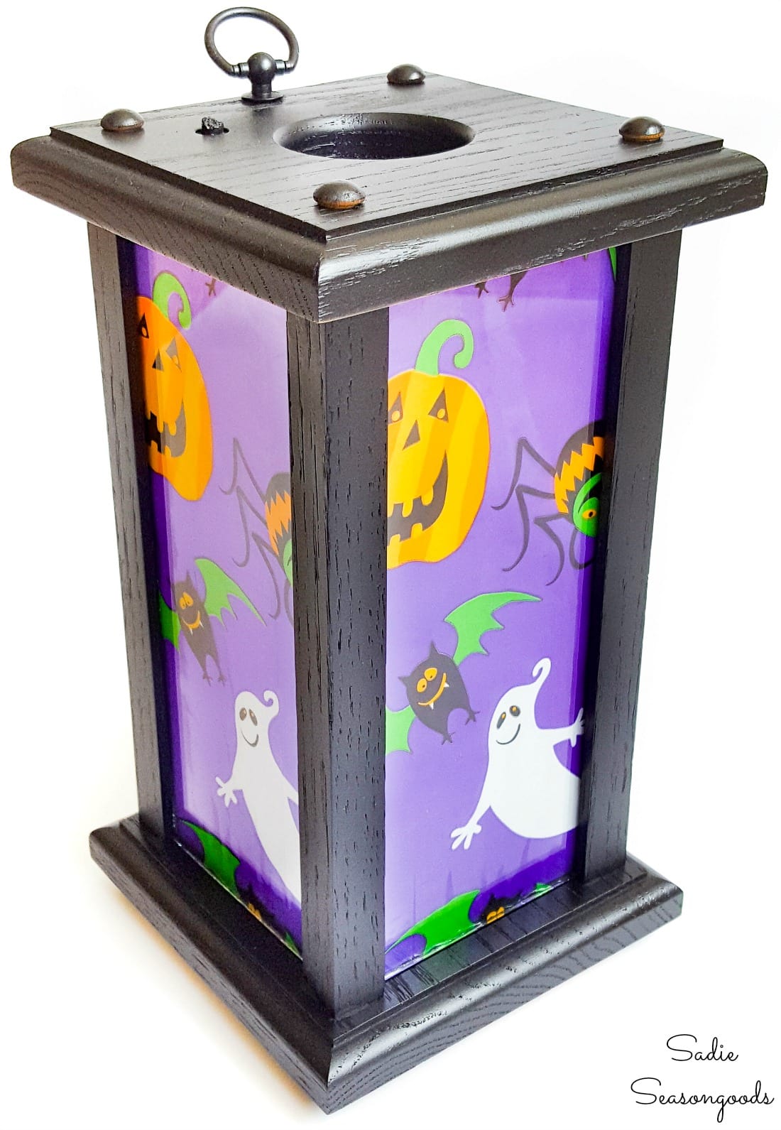 Upcycling a wooden candle lantern into a Halloween lantern