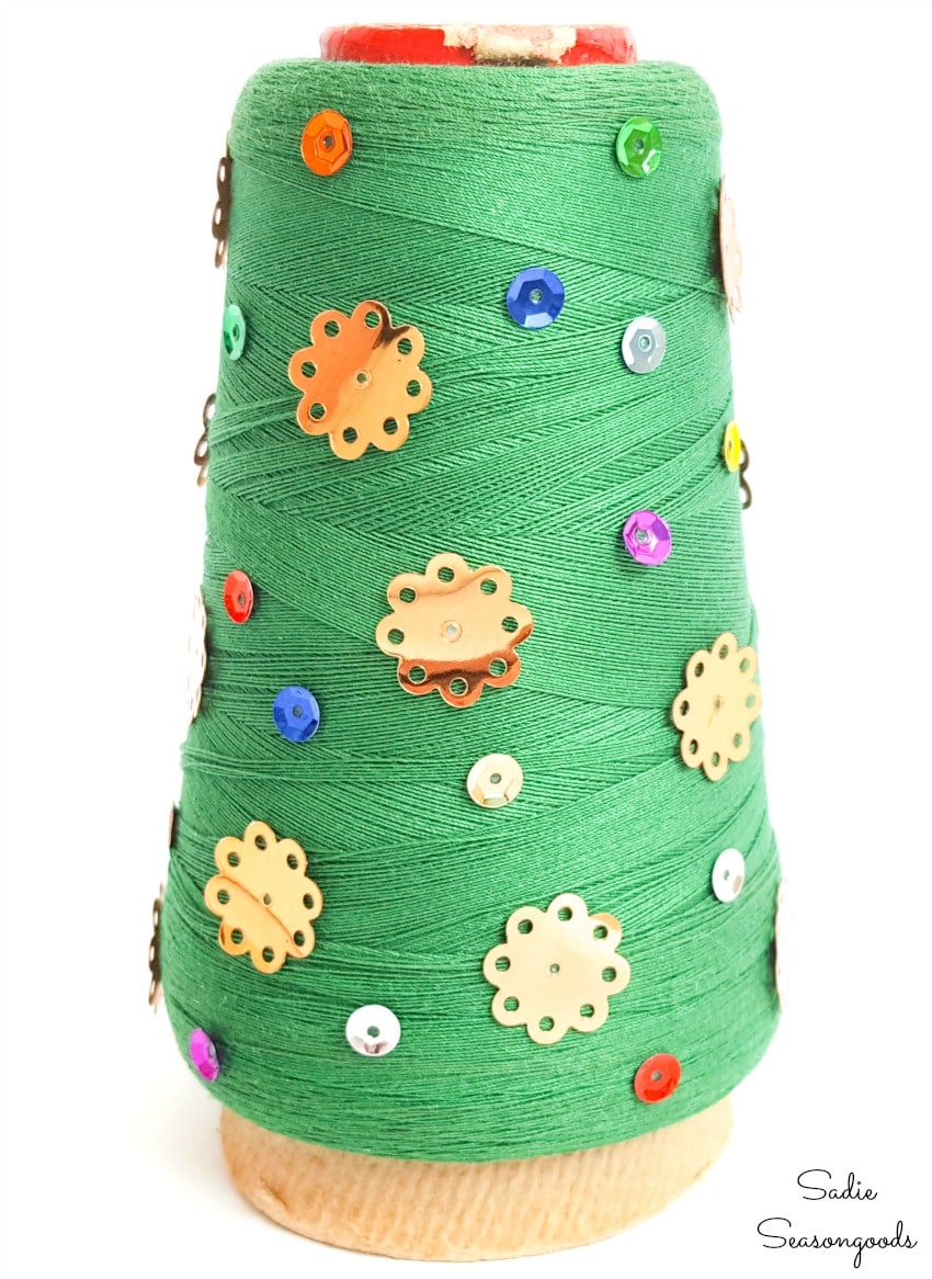 Christmas craft project with overlock thread Christmas craft project with overlock thread
