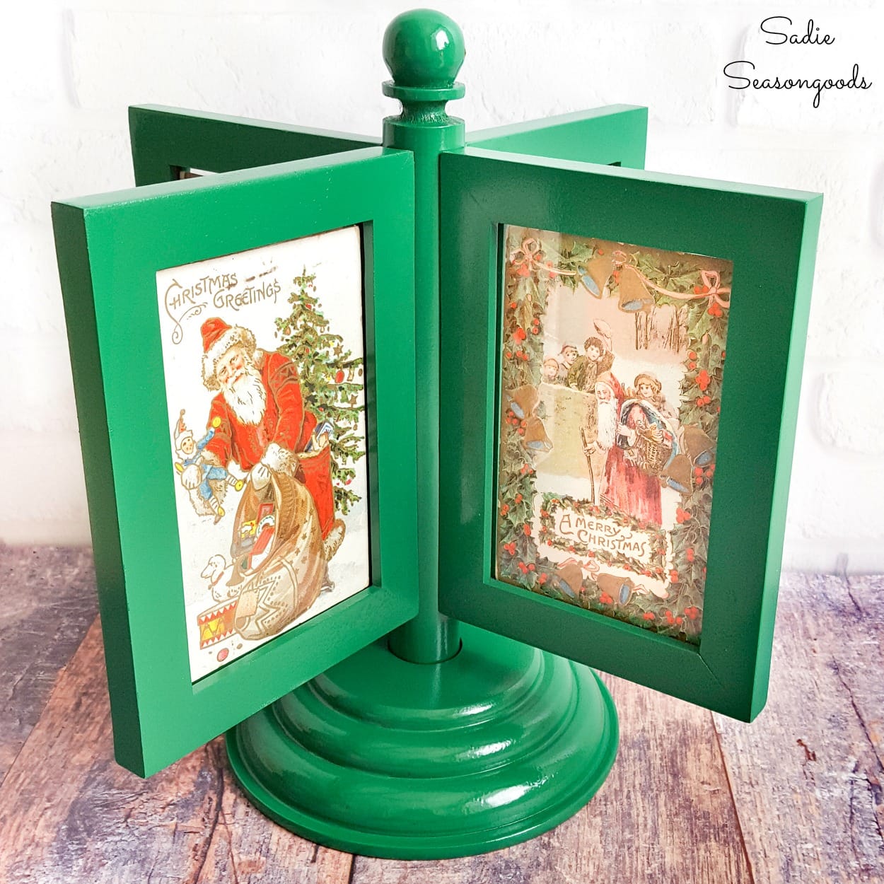 Displaying vintage Christmas postcards in a rotating photo frame