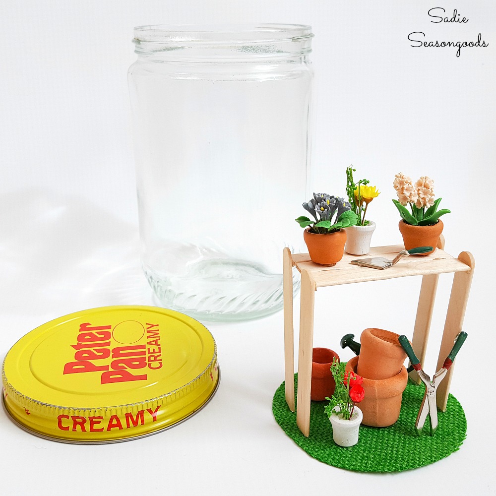 Dollhouse accessories for a garden as decorating ideas for Spring in vintage jars