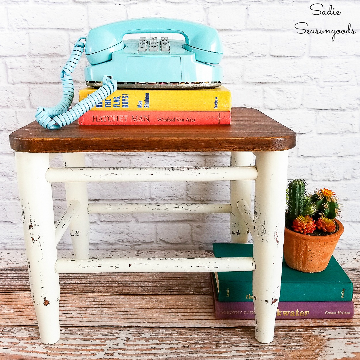 Restoring a small footstool with a rush seat by upcycling a wooden cutting board