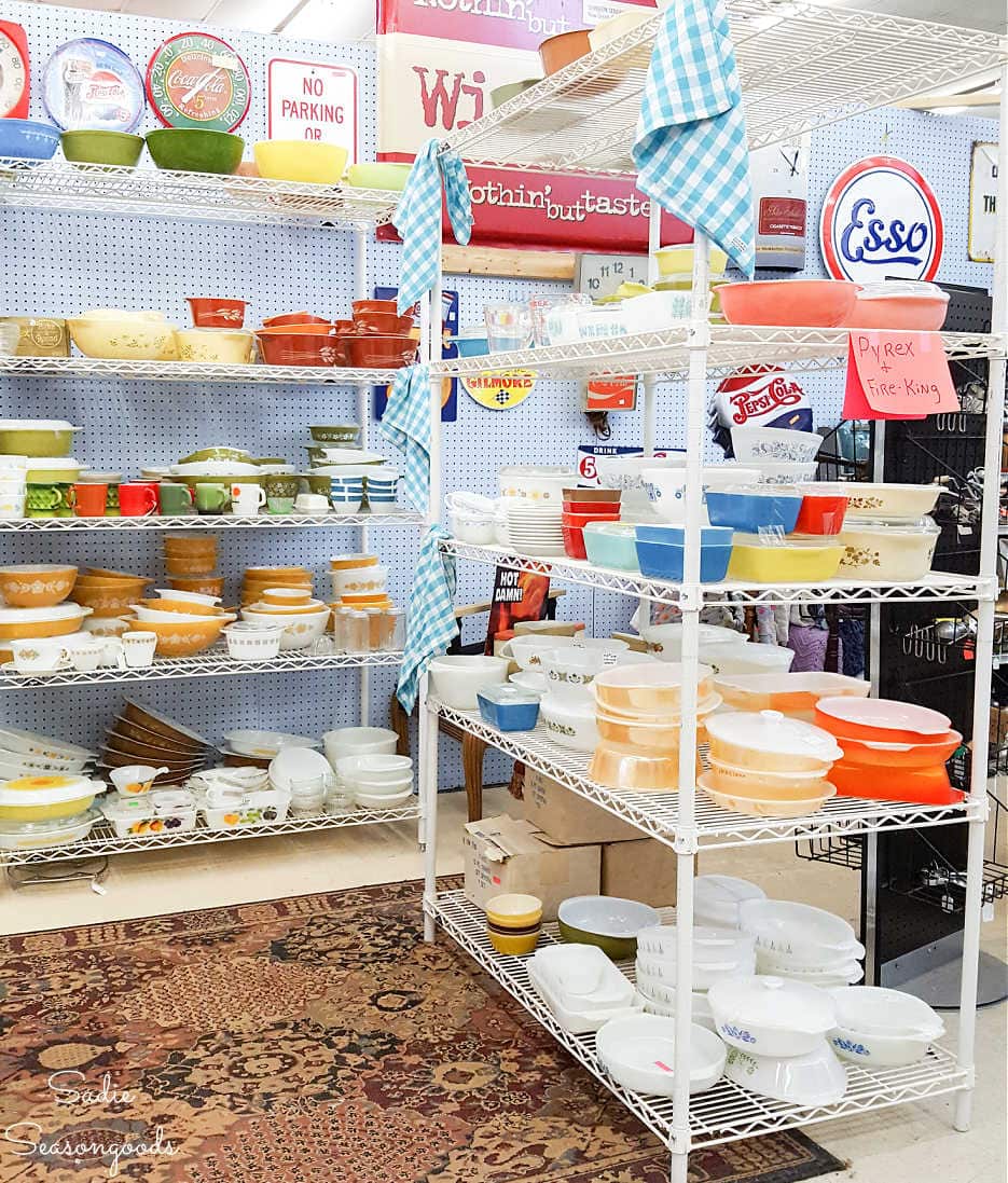 bargain hunters and flea market antique mall