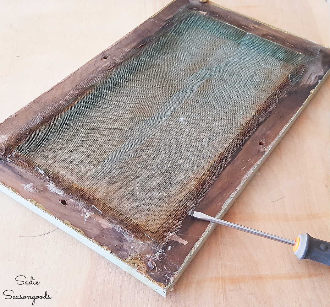 removing the screen from a vintage window