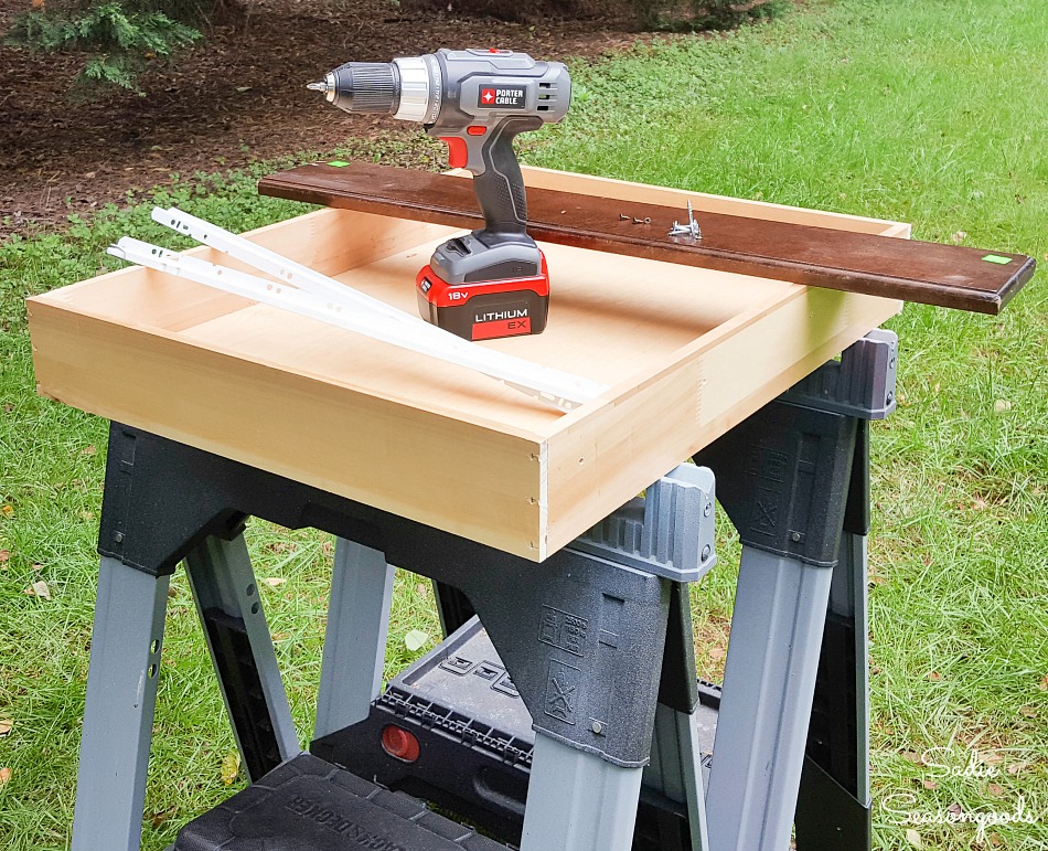 How to turn a drawer into a shallow crate