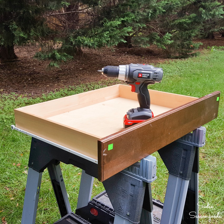 Removing the drawer front and side rails from a shallow drawer