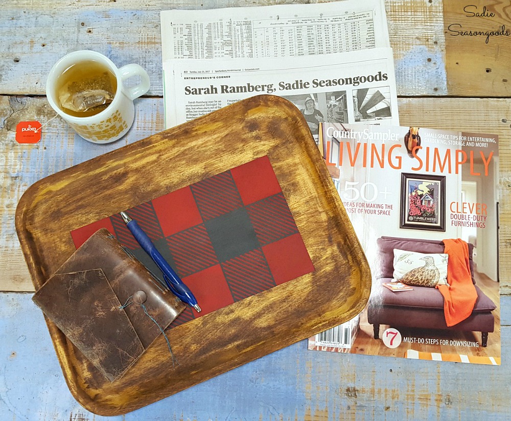 Thrift store makeover with a wooden tray to create the rustic home decor as autumn craft for Fall decorating