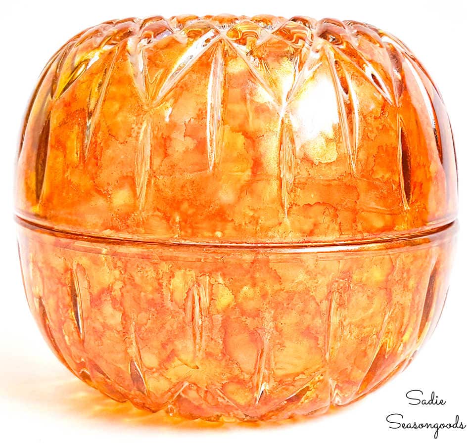 turning a glass candleholder into a pumpkin