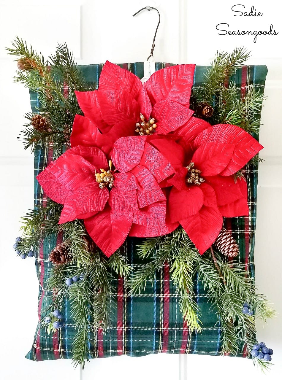 Making a plaid Christmas wreath by upcycling a peg bag