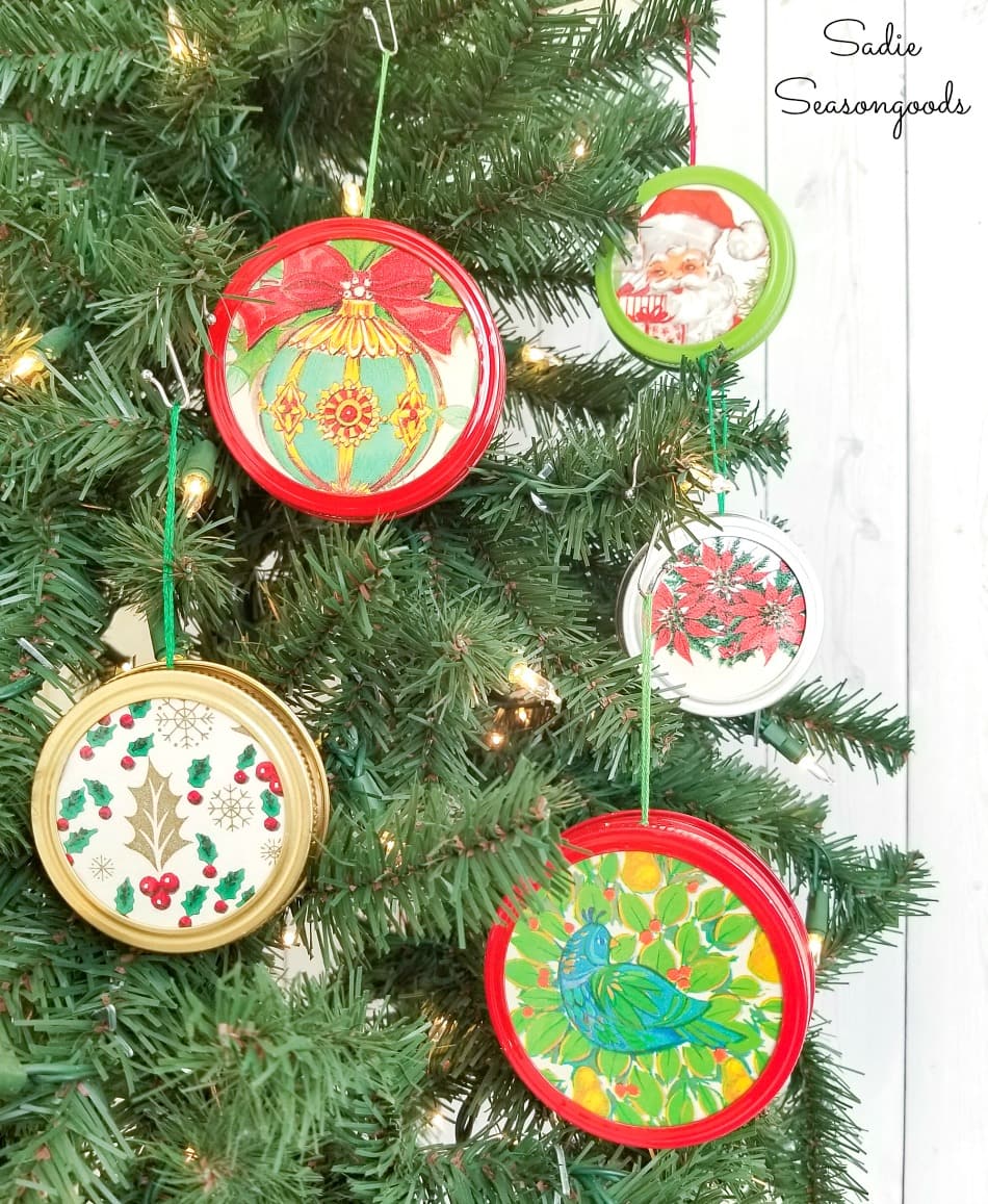 Mason jar lid ornaments as a mason jar lid craft