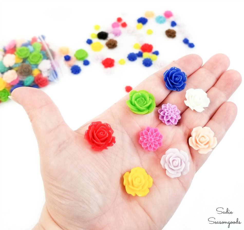 Resin cabochons for decorative thumb tacks