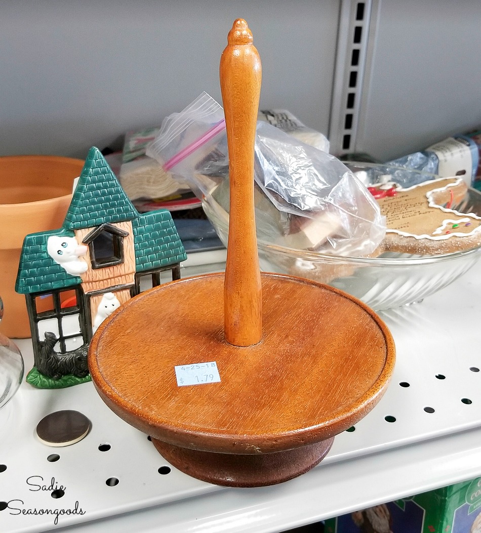 Wooden lazy susan from a cruet set for upcycling into a hardware organizer