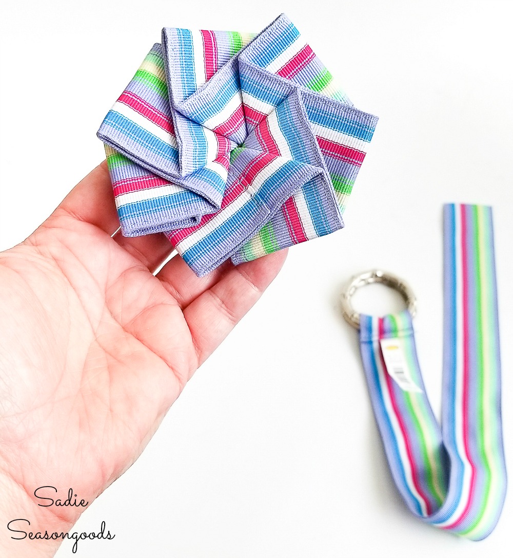 Ribbon flower making with a ribbon belt from the thrift store