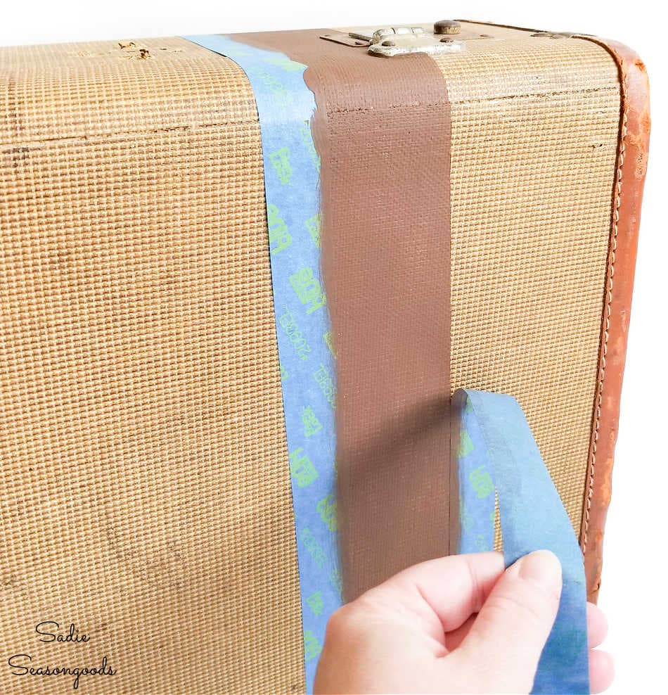 painting an old suitcase