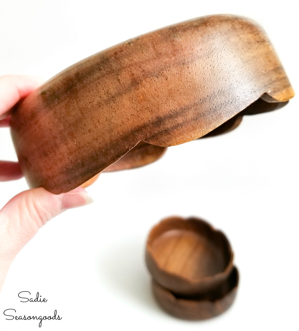 Wooden salad bowl with a scalloped edge