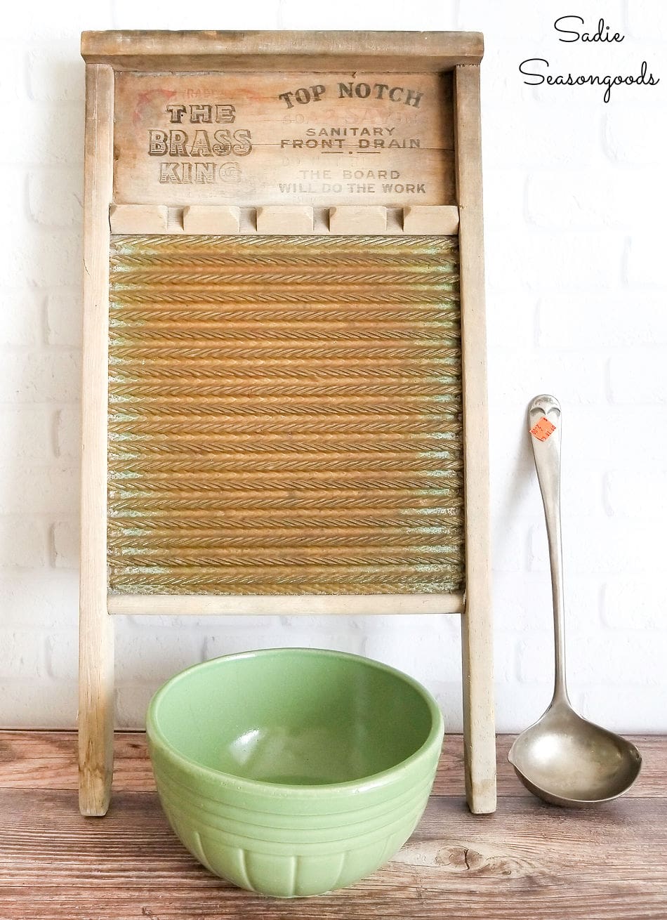 Washboard Decor for the Laundry Room