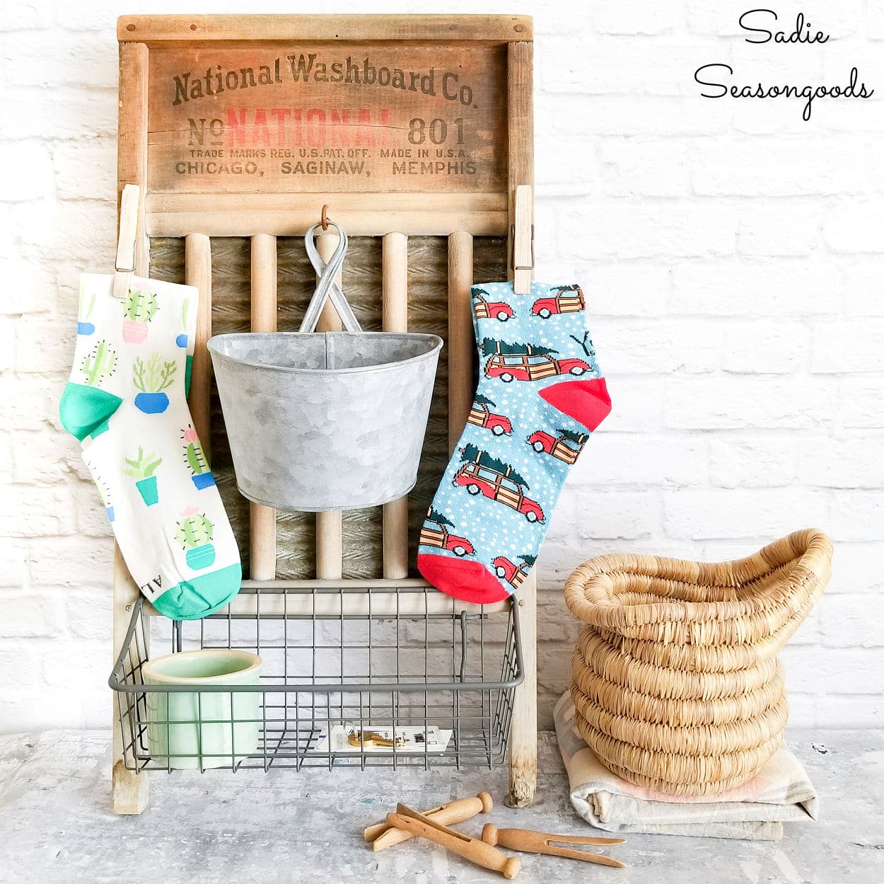 Washboard decor for the laundry room