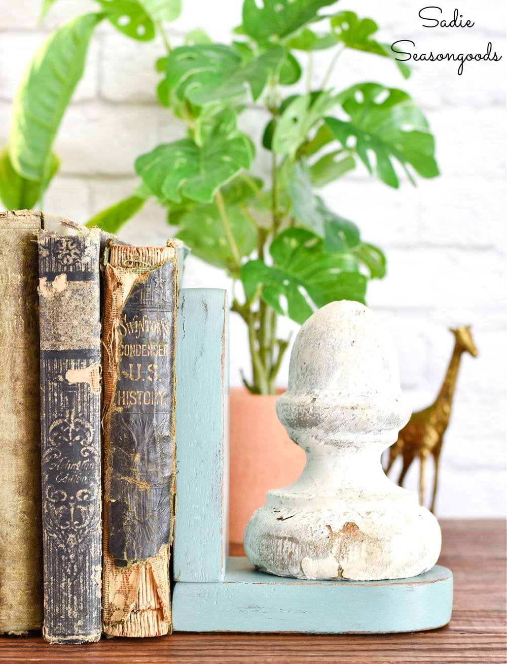 Vintage farmhouse decor