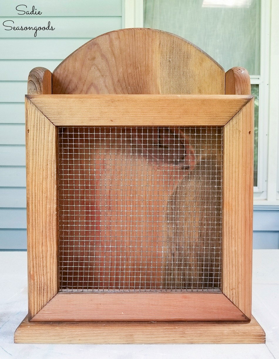 Magazine holder with mesh hardware cloth on the front