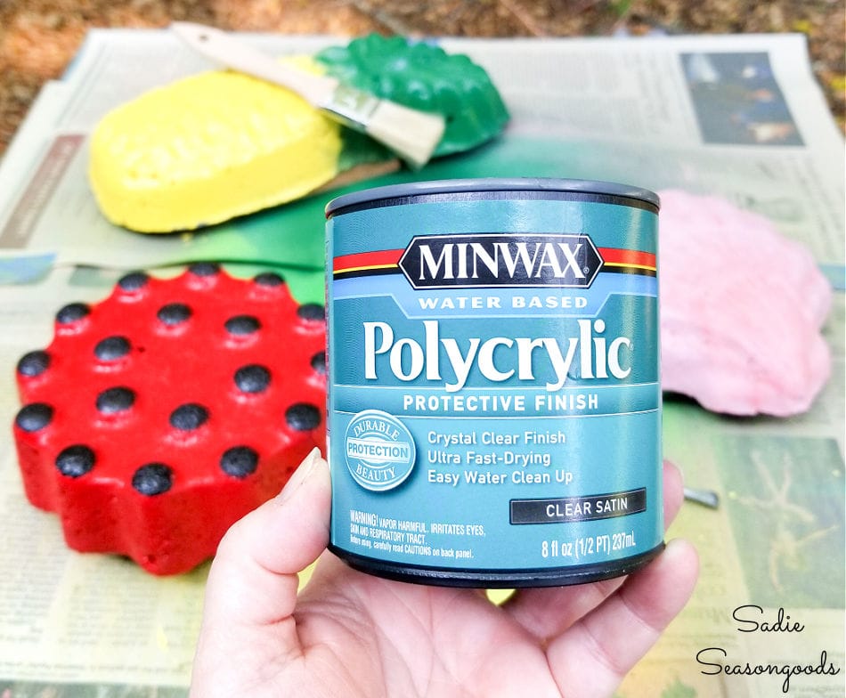 sealing the DIY garden stones with polycrylic