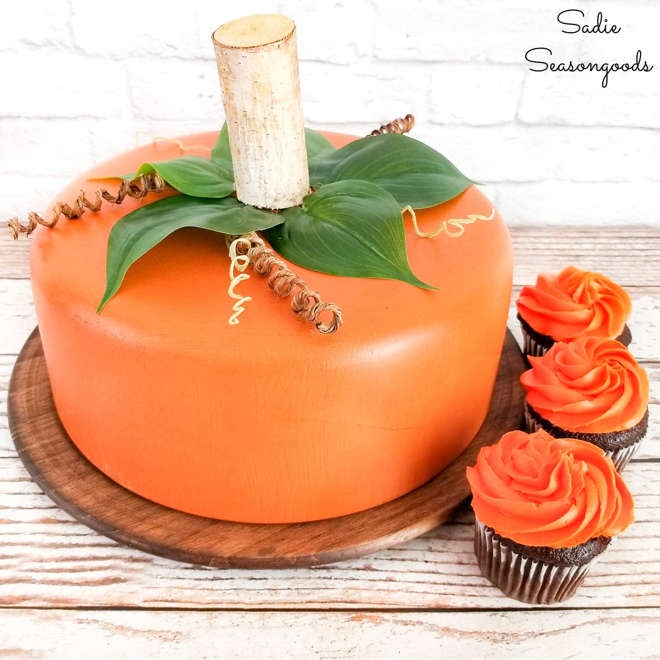 cake dome for fall party decor