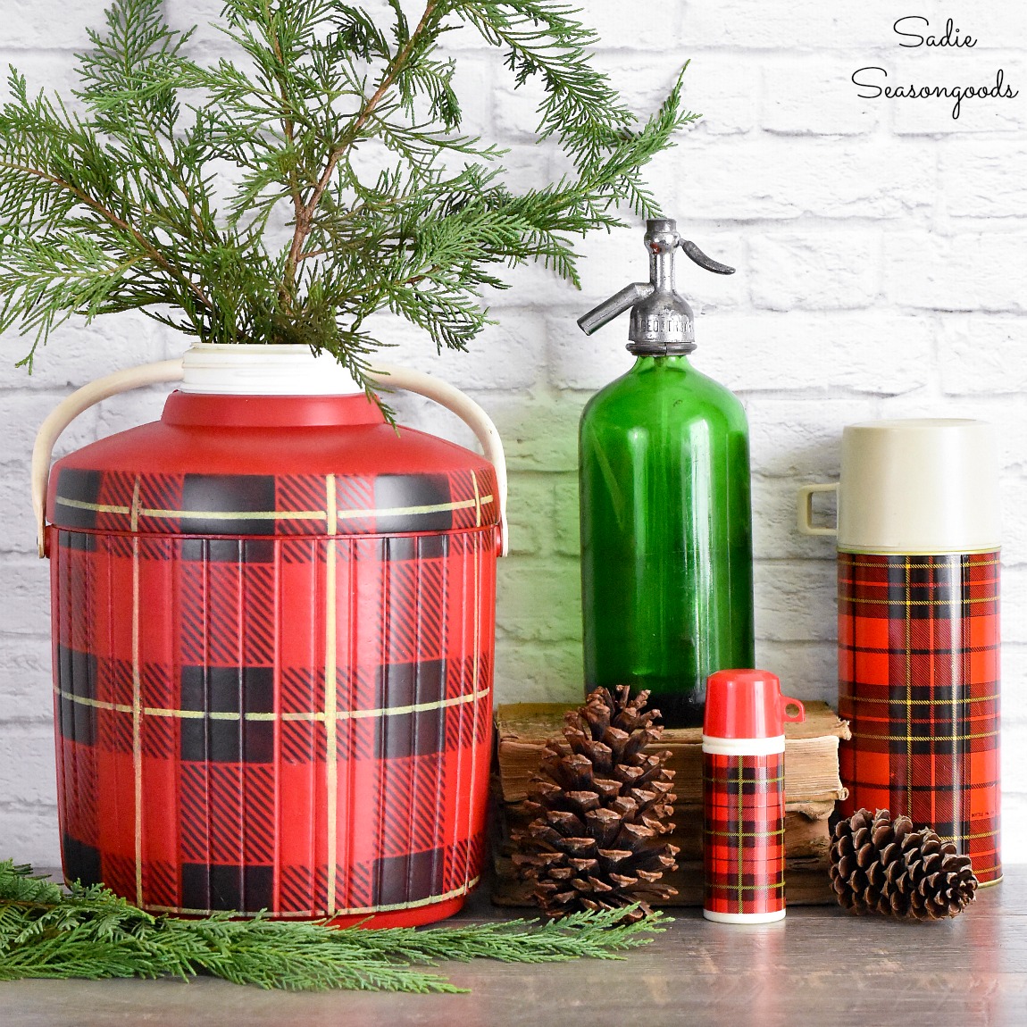 Plaid Christmas Decor with a Faux Skotch Kooler