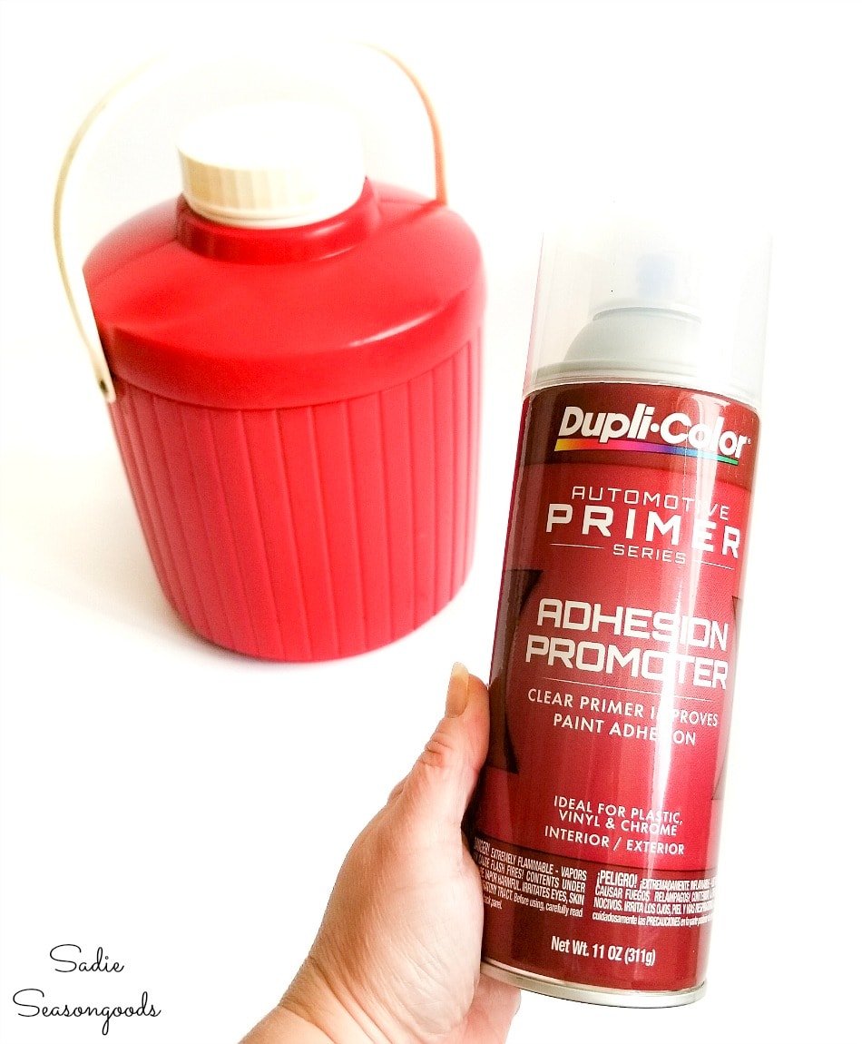 Clear primer on smooth plastic for stenciling