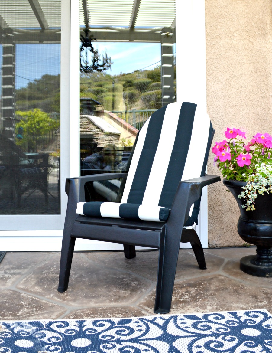 How to paint plastic molded chairs or outdoor furniture for the patio