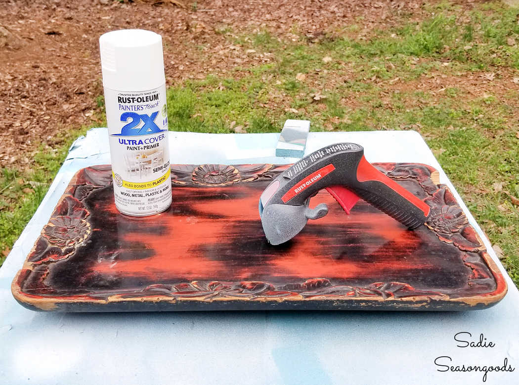 painting a rectangular wooden tray