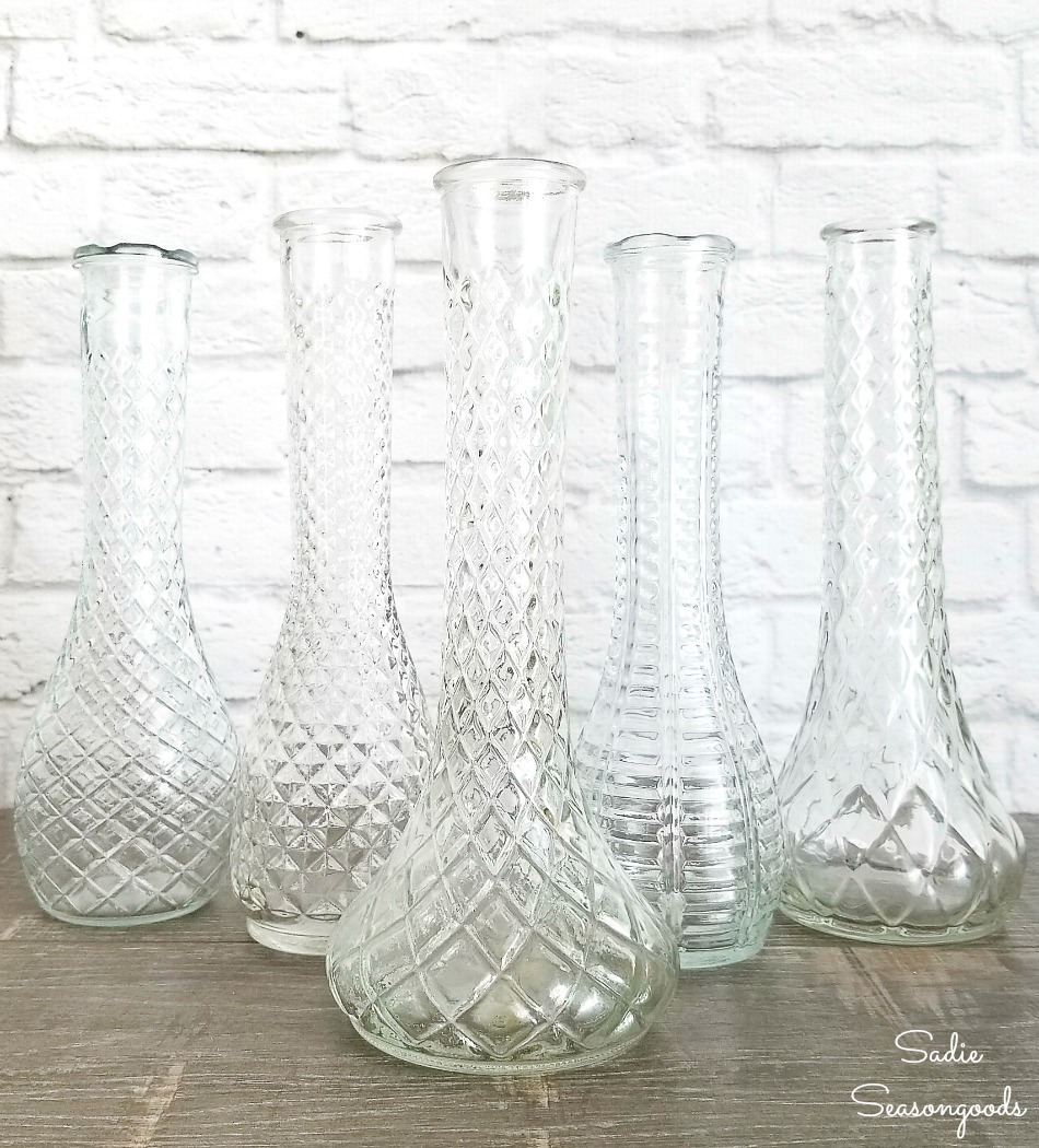 Upcycling the florist vases with paint