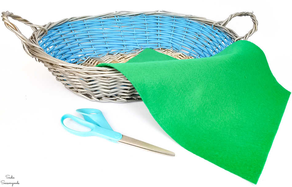 making a football field from felt