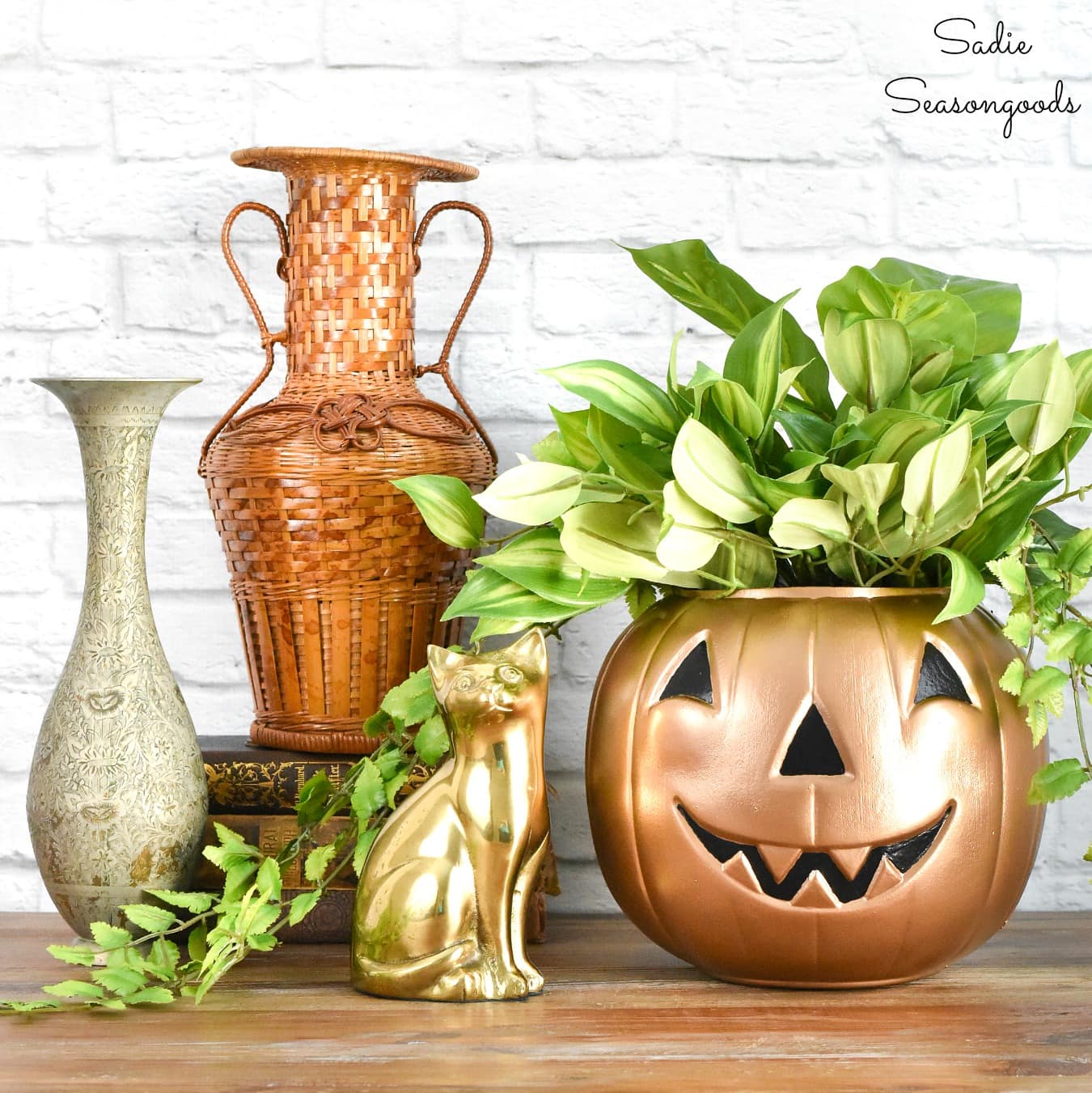 Modern Halloween decor from a pumpkin candy bucket